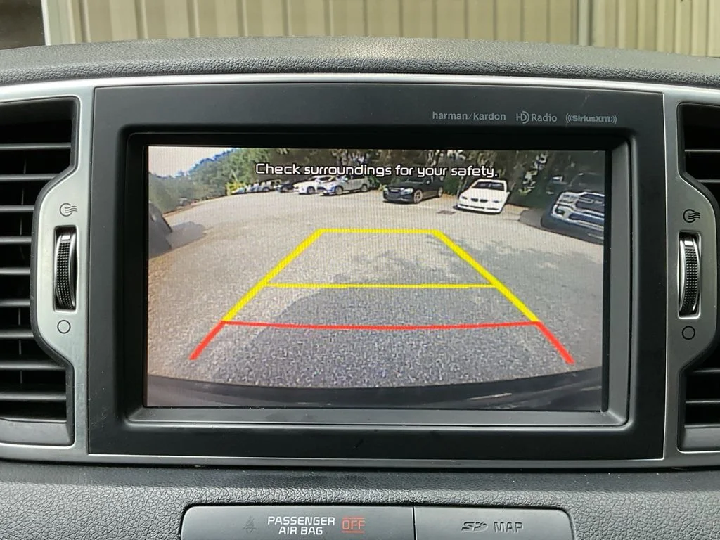 Used 2018 Red Kia EX image 21
