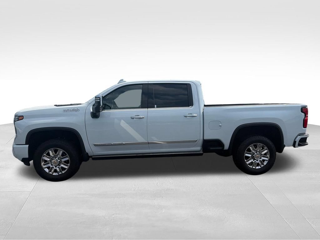 Used 2026 Polar White Tricoat Chevrolet High Country image 2
