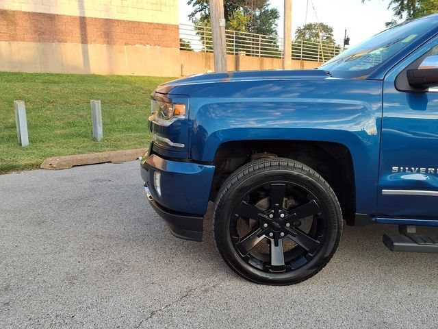 Used 2017 DEEP OCEAN BLUE METALLIC Chevrolet LTZ image 21