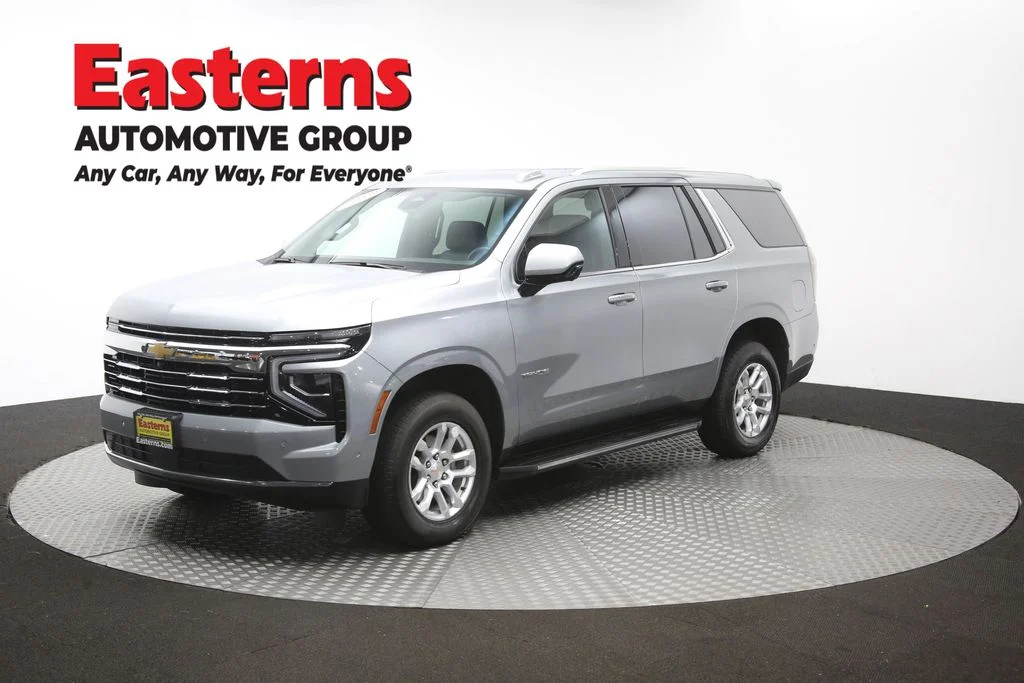 Used 2025 Gray Chevrolet LT image 59