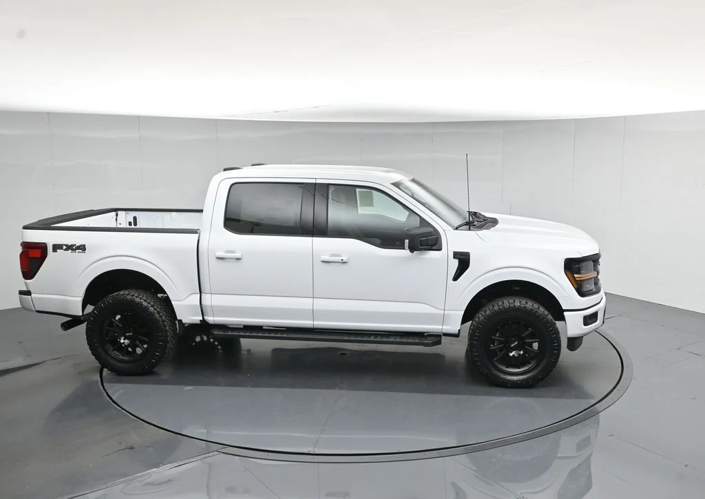 New 2026 Oxford White Ford XLT image 54