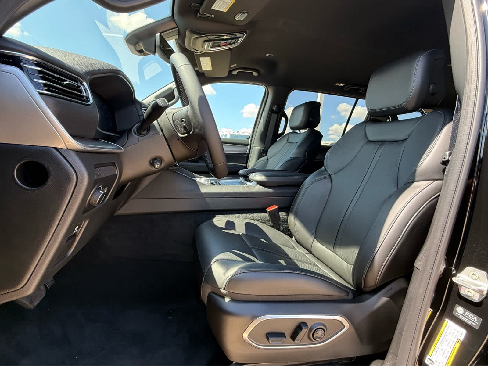 New 2026 High Gloss Black Exterior Paint Jeep  image 21
