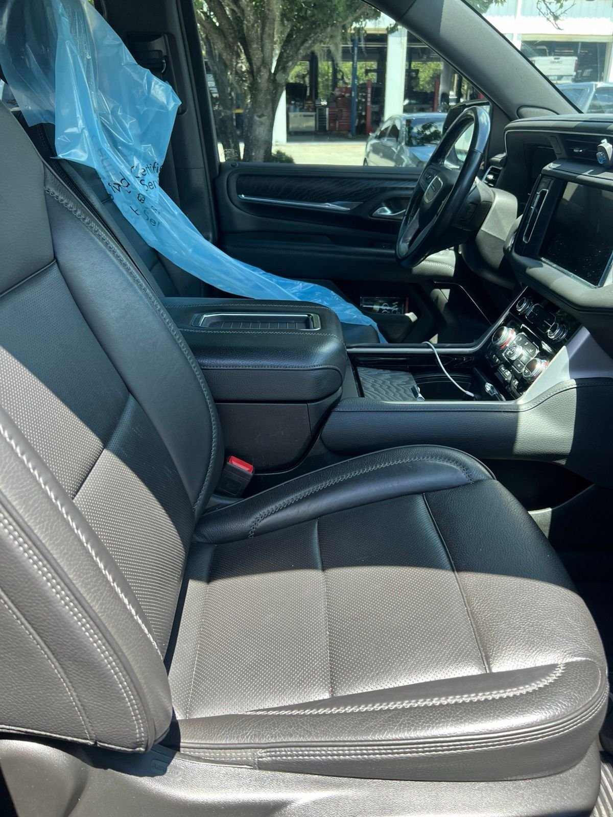 Used 2022 Black GMC Denali image 14