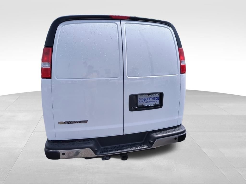 2025 Chevrolet Express Cargo Work Van - Photo 7