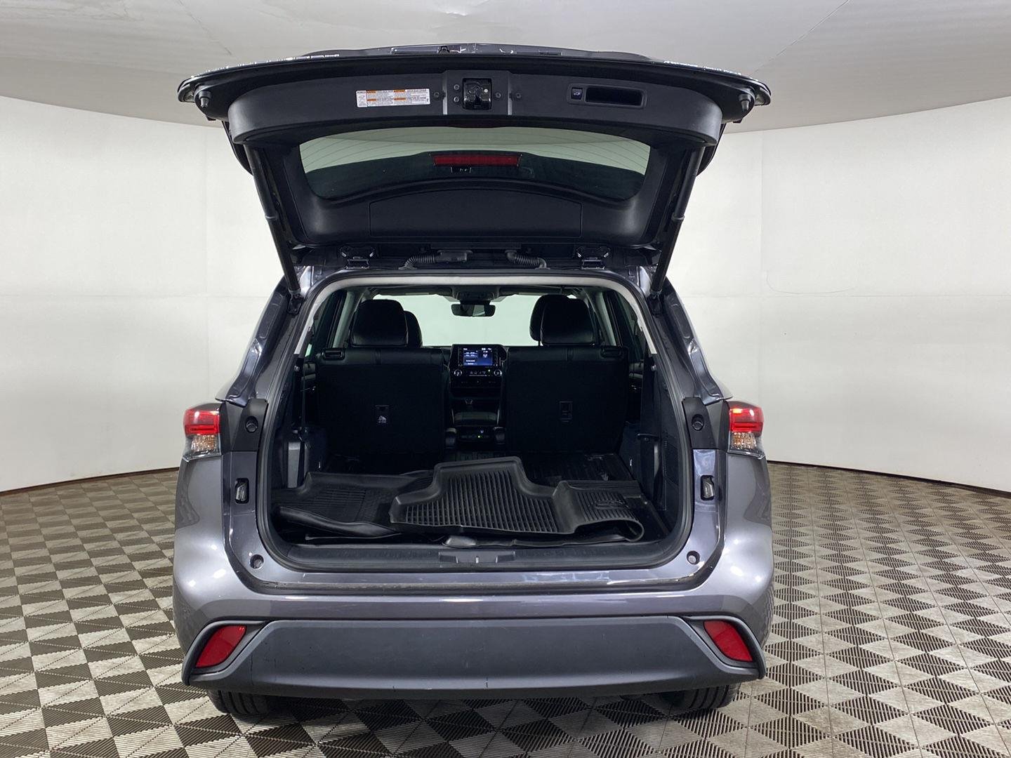 Used 2021 Magnetic Gray Metallic Toyota XLE image 24