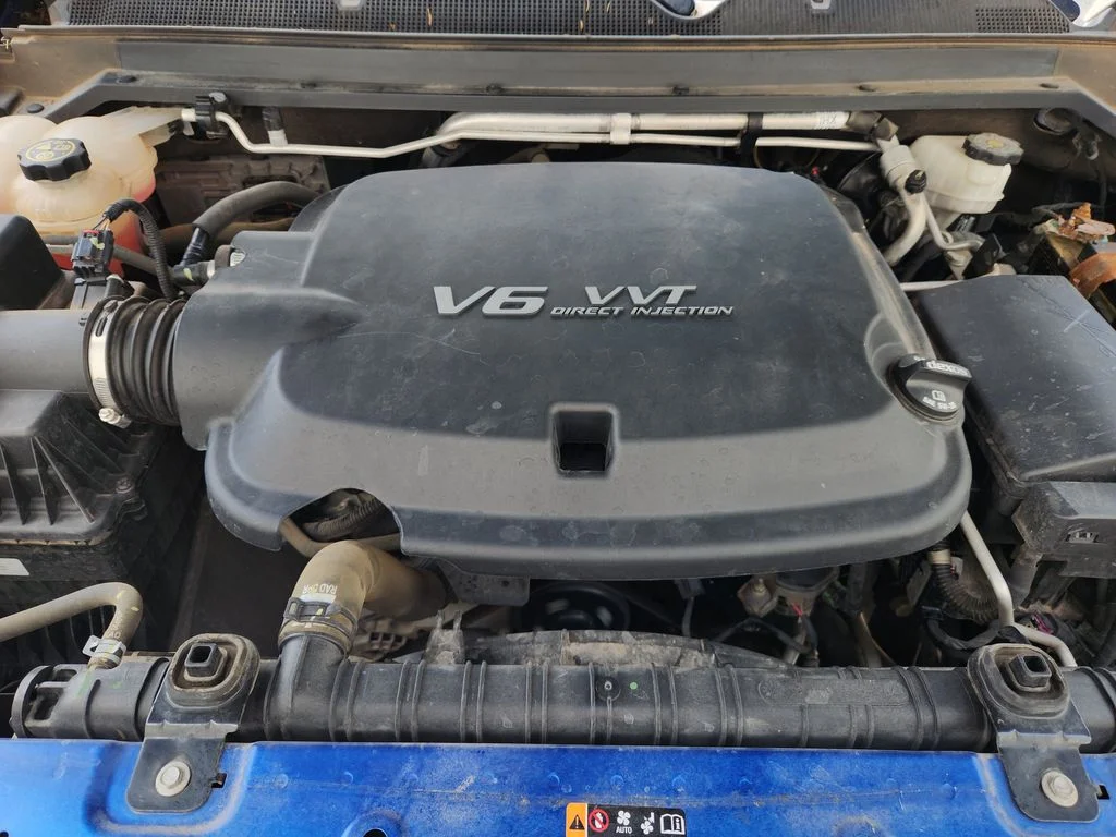 Used 2020 Kinetic Blue Metallic Chevrolet 4WD Z71 image 32