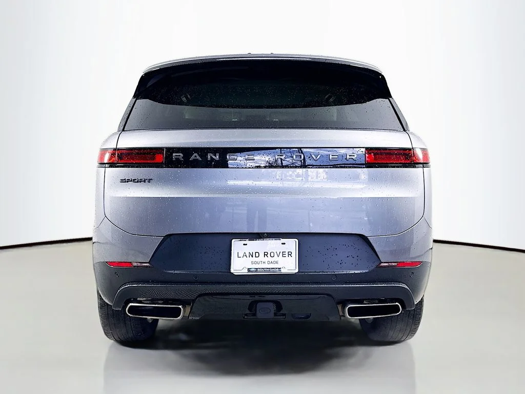 Used 2024 Gray Land Rover SE image 6