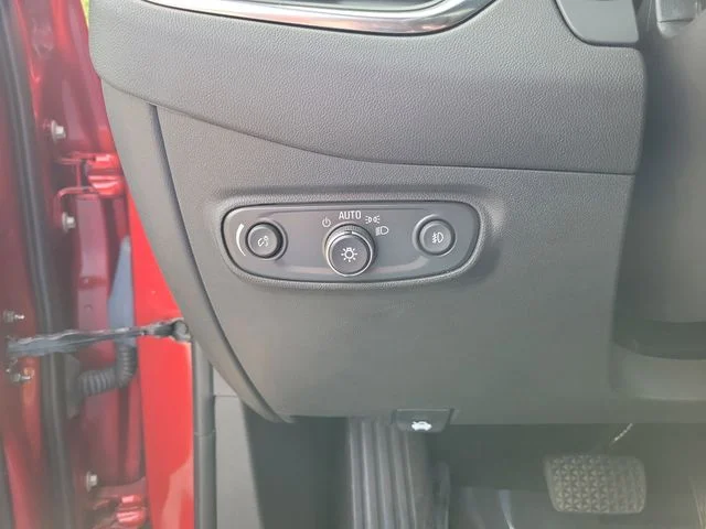 Used 2023 Red Chevrolet Premier image 15