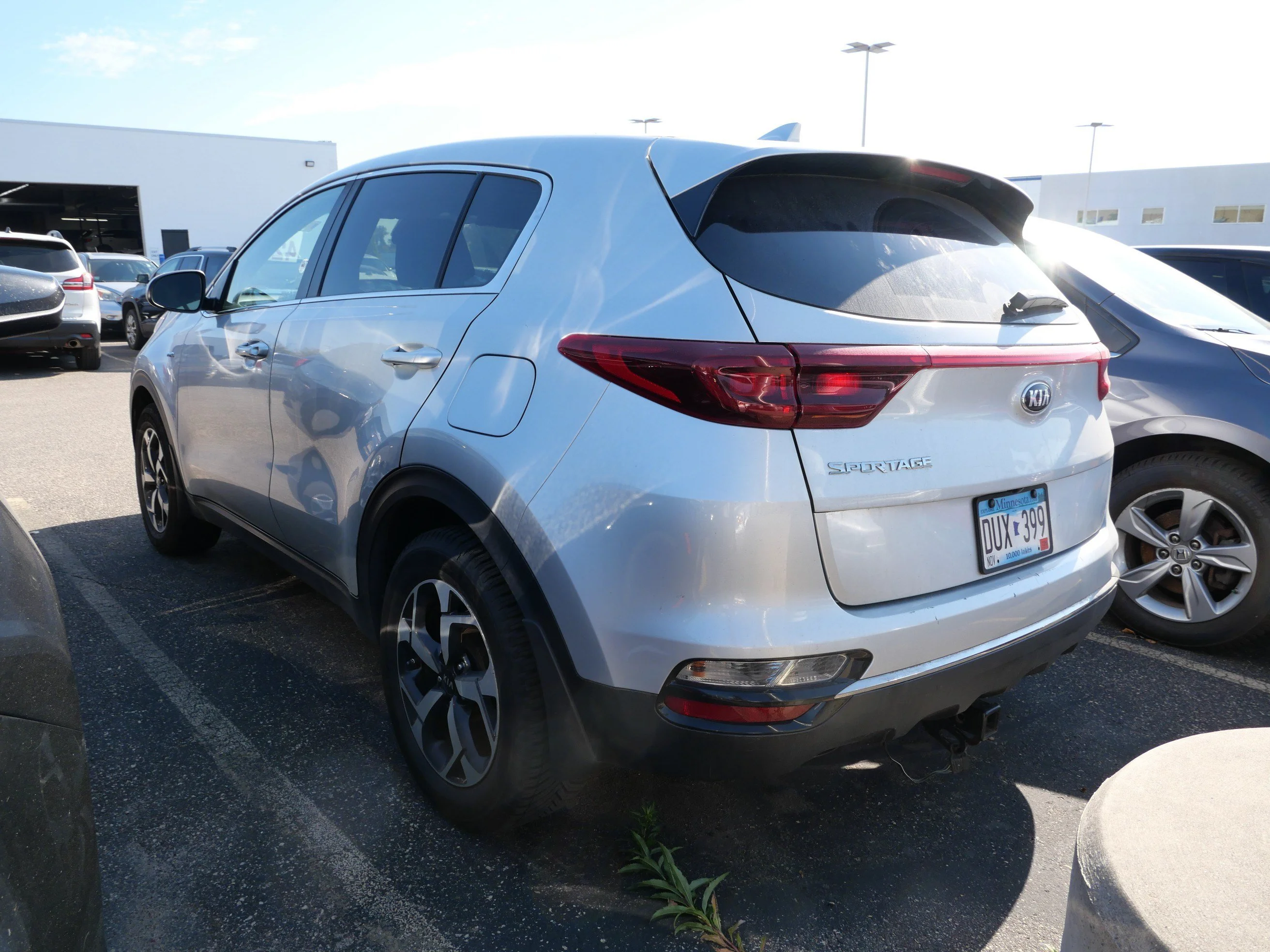 Used 2020 Sparkling Silver Kia LX image 4