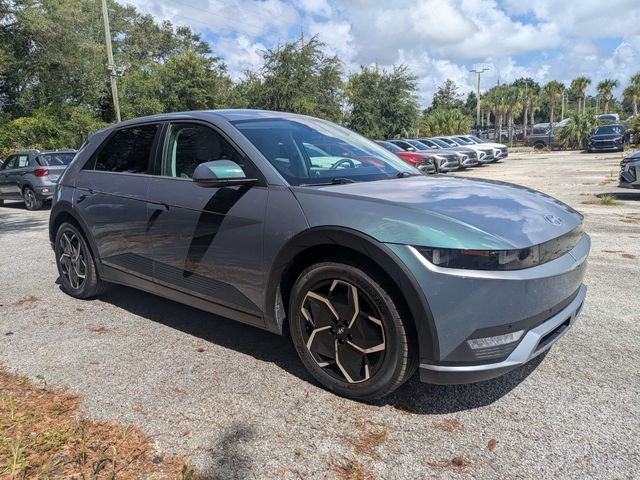 Used 2024 Green Hyundai SEL image 1