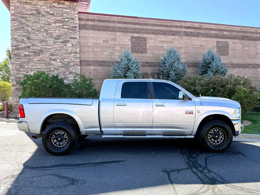 Used 2012 Silver Ram Laramie image 6
