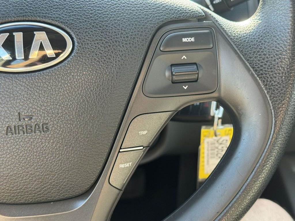 Used 2017 White Kia LX image 20
