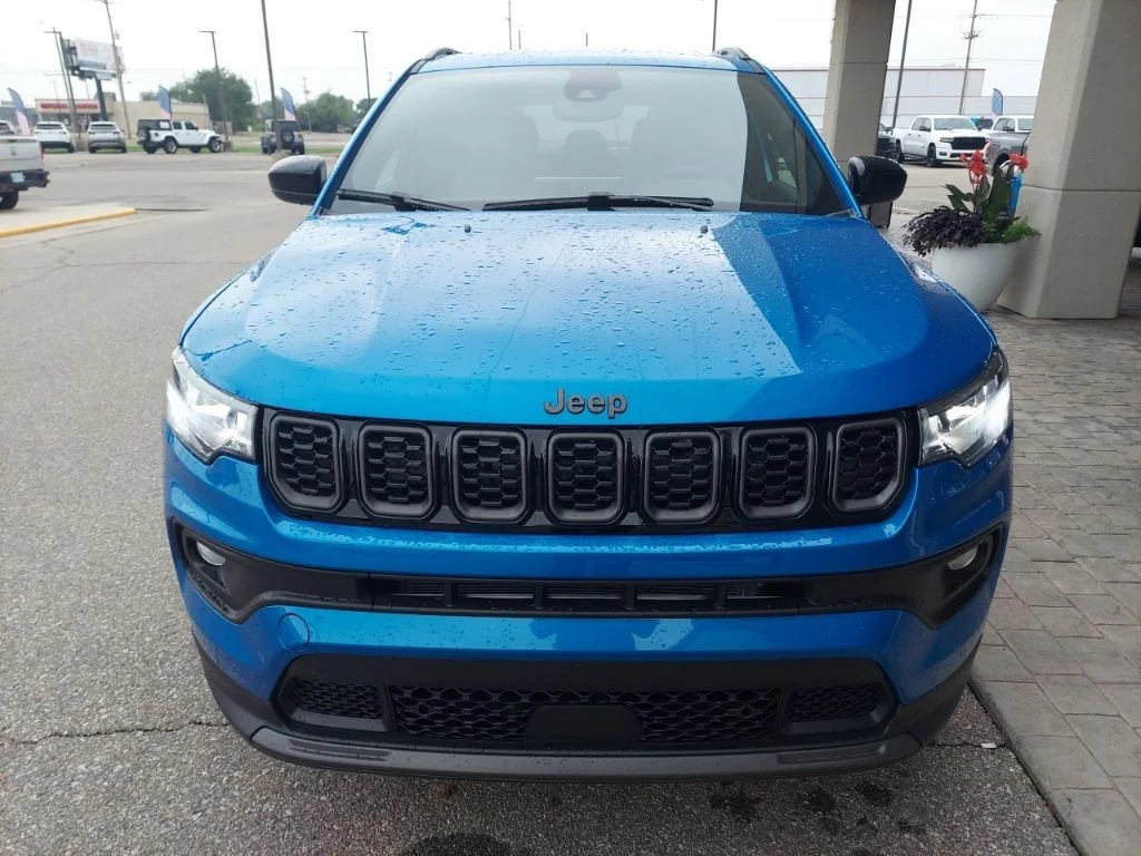 New 2026 Hydro Blue Pearlcoat Jeep Latitude image 2