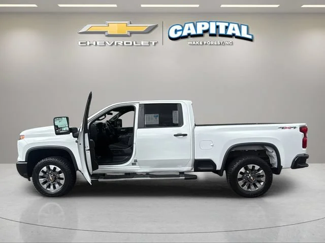 Used 2024 Summit White Chevrolet Custom image 9