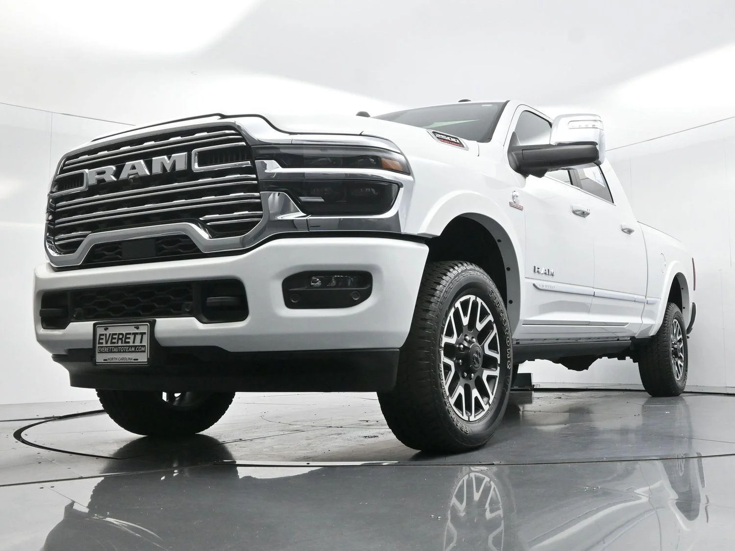 Used 2025 White Ram Limited image 50