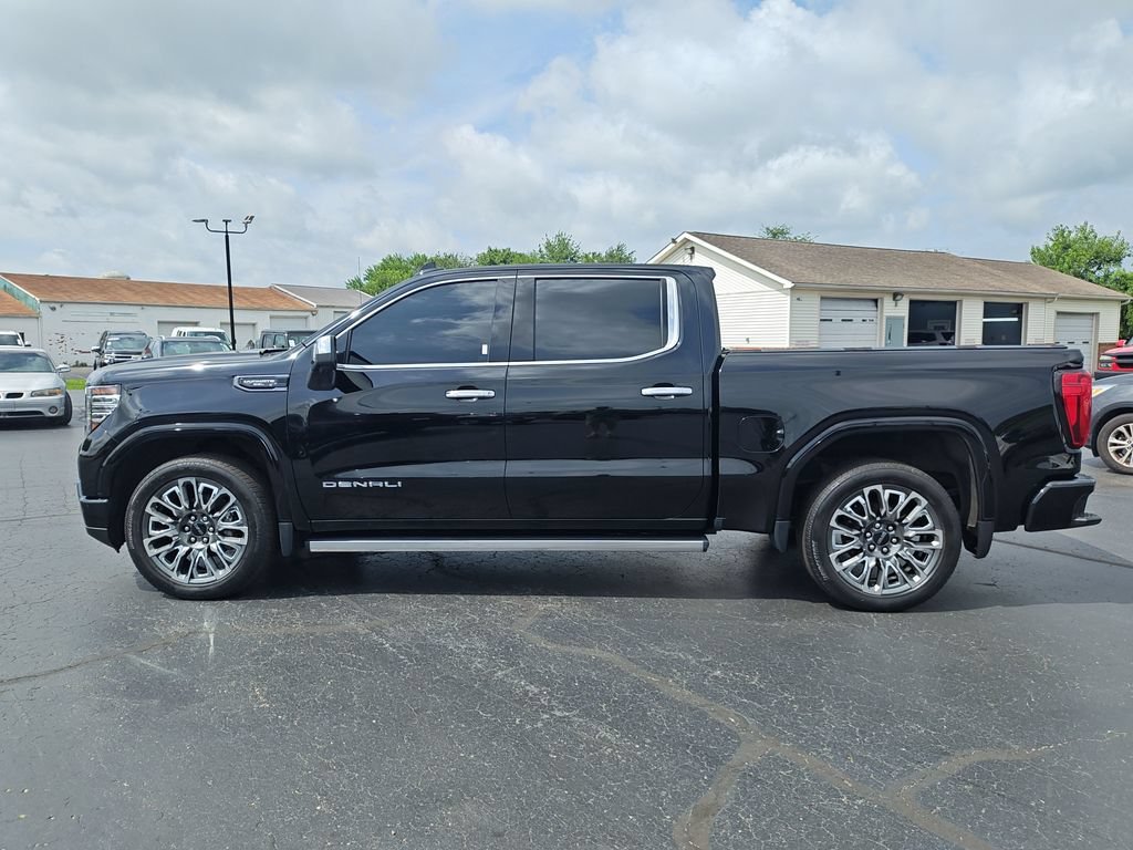 Used 2023 Onyx Black GMC Denali Ultimate image 2