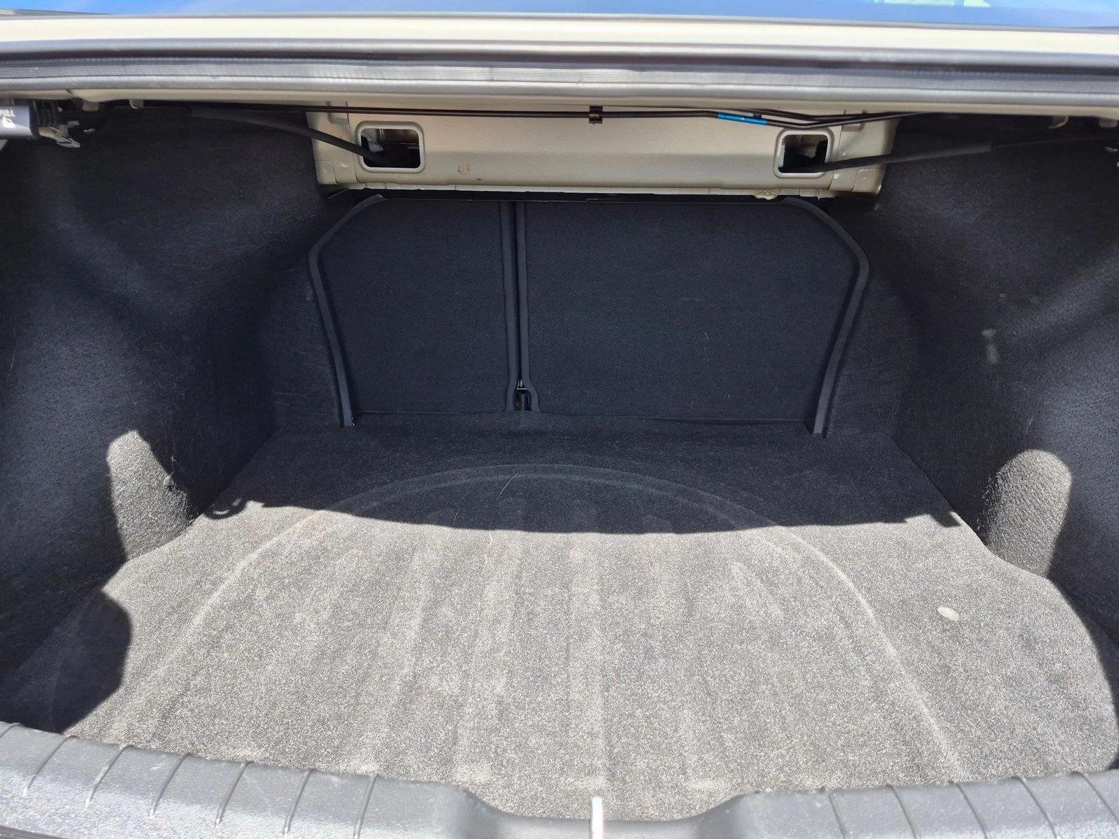 Used 2020 Stellar Silver Hyundai SEL image 5