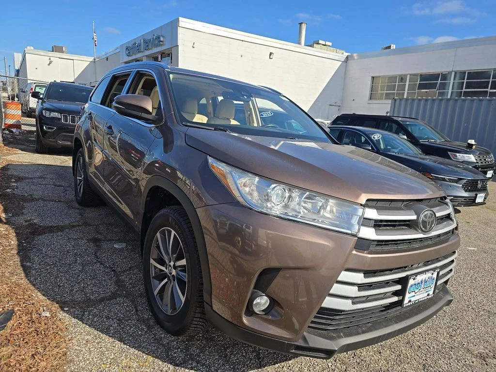 2019 Toyota Highlander XLE 4x4 V6's photo
