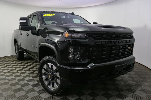Used 2022 Black Chevrolet Custom image 3