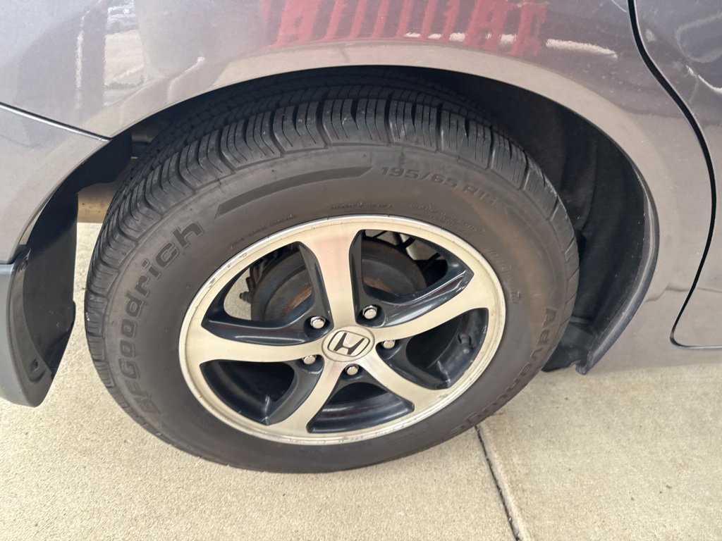 Used 2015  Honda SE image 14