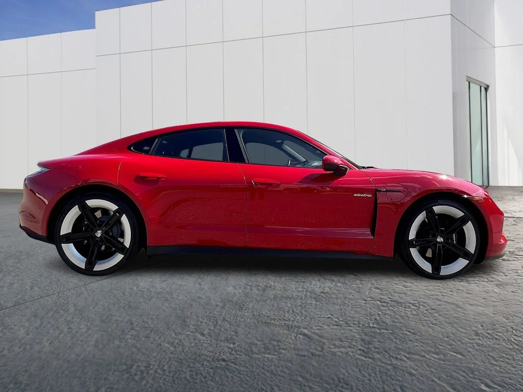 2025 Porsche Taycan Base - Photo 8