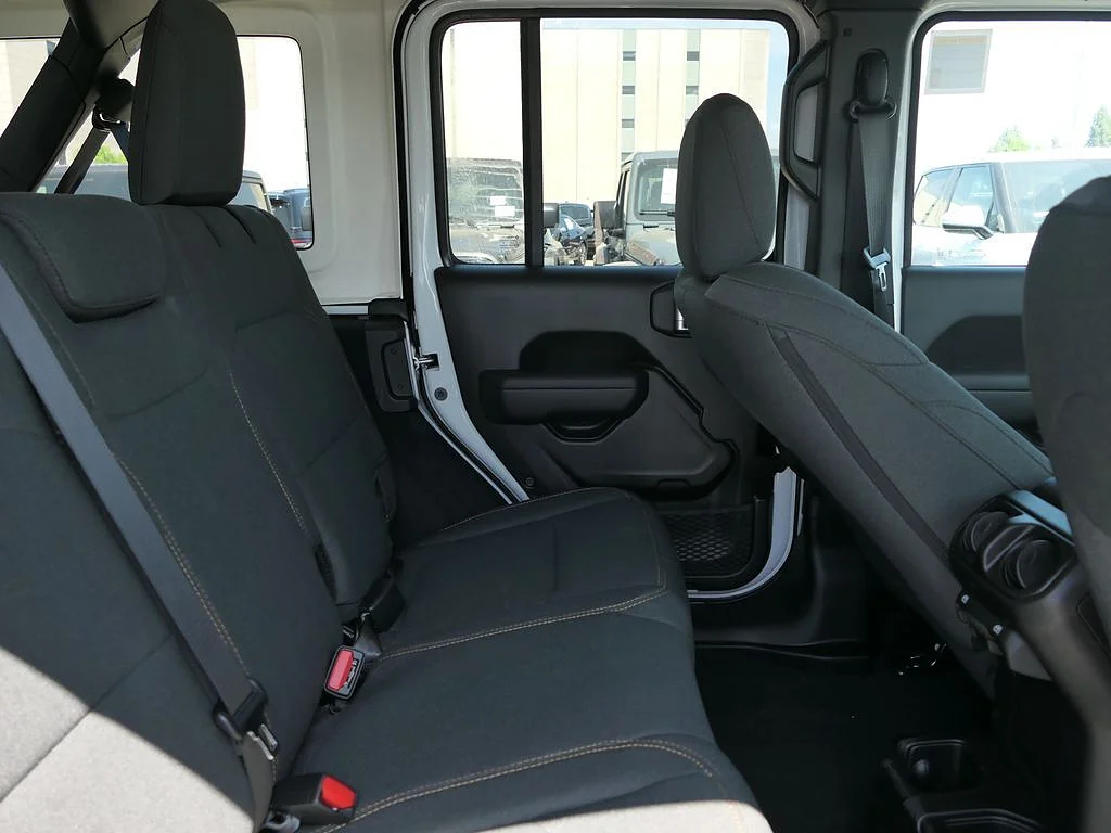 New 2026 Bright White Clear Coat Jeep 4-Door Willys 4x4 image 23