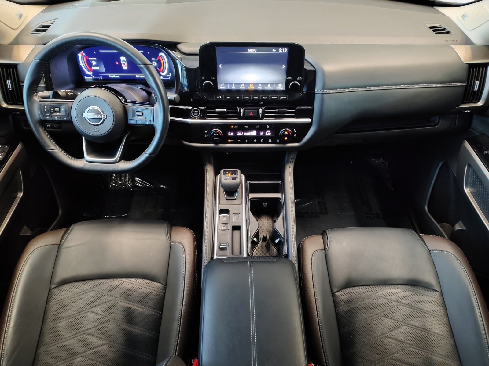 Used 2024 Obsidian Green Pearl Nissan Platinum image 3