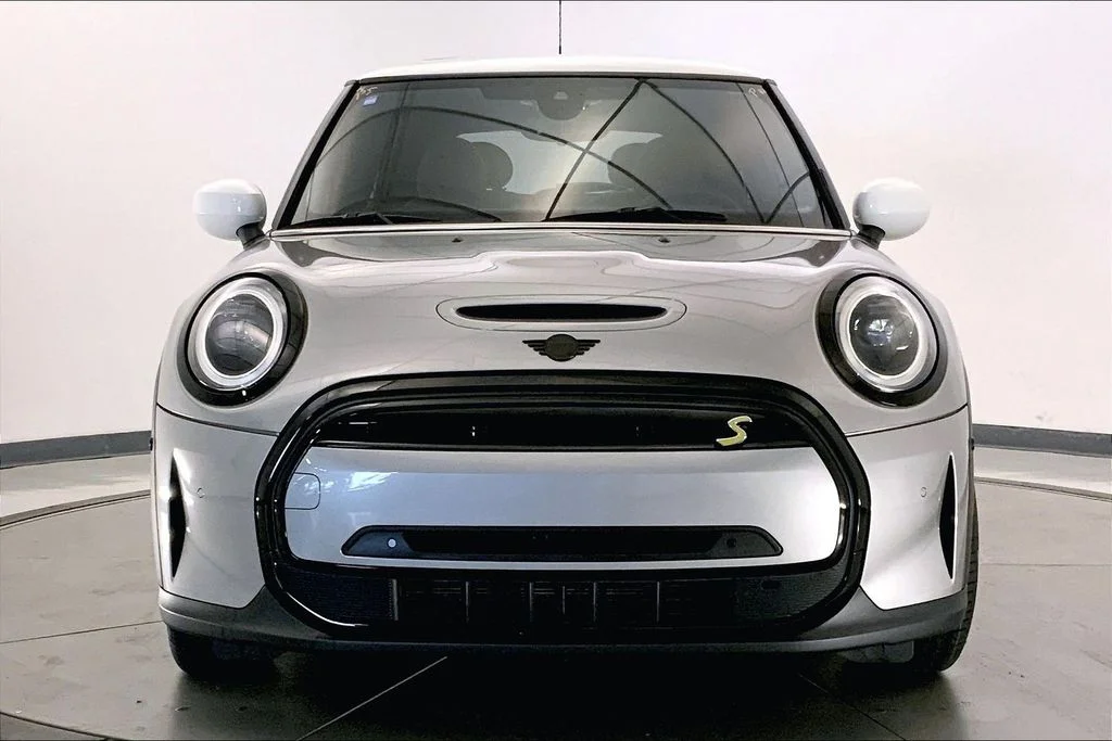 Certified 2023 MINI Hardtop 2 Door SE with VIN WMW13DJ07P2T81424 for sale in Cincinnati, OH