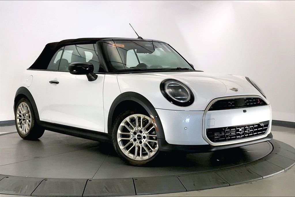 Used 2026 Nanuq White Metallic MINI Iconic image 1