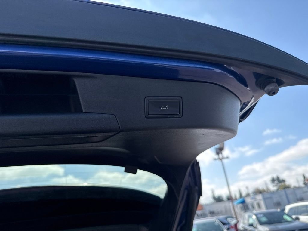 Used 2021 Blue Metallic Volkswagen Pro S image 10