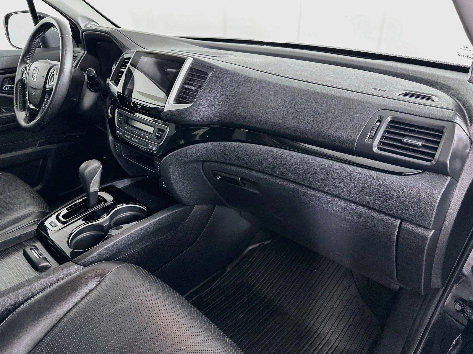 Used 2019 Crystal Black Pearl Honda RTL-E image 30