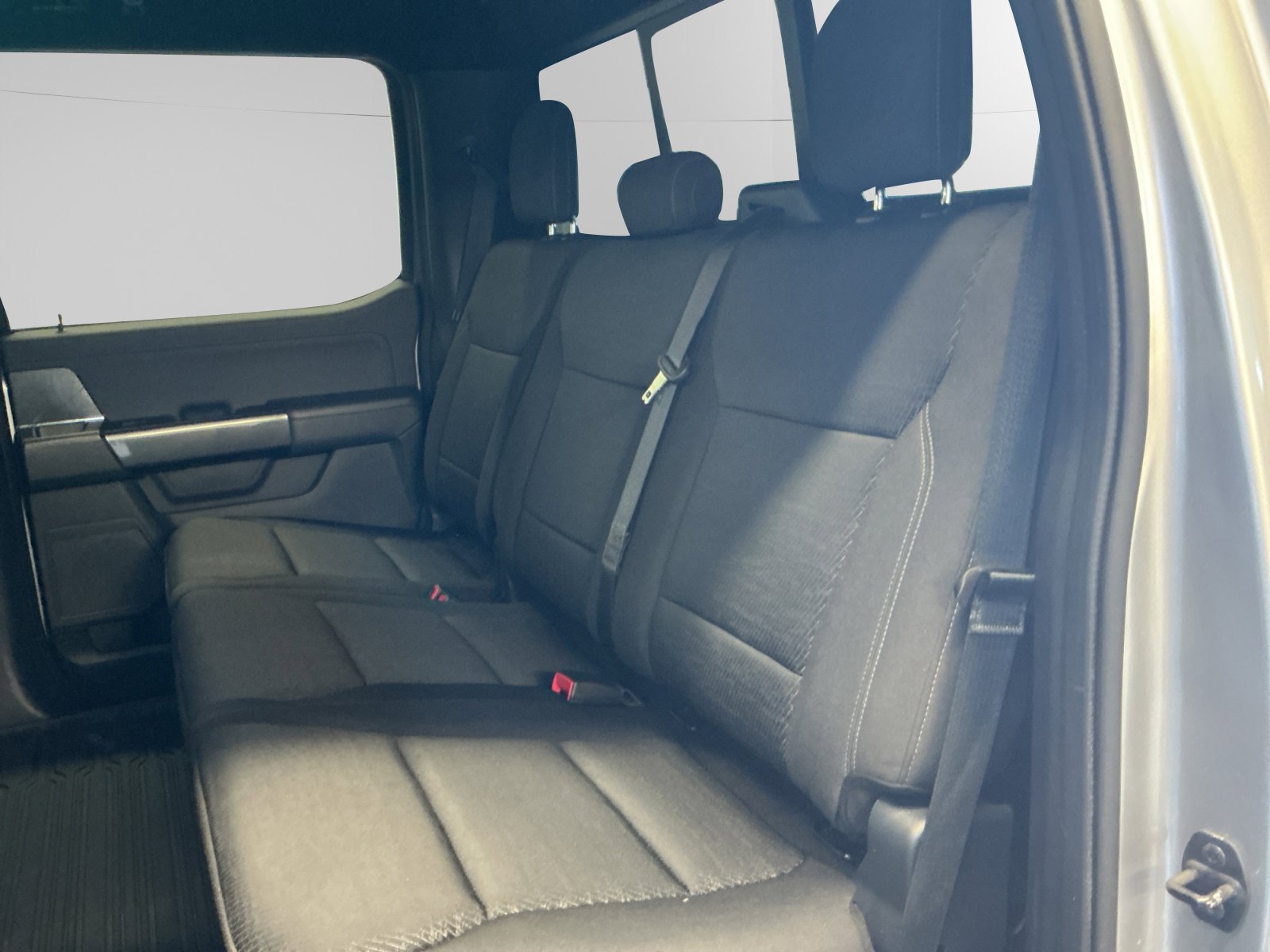 Used 2021 Iconic Silver Ford XLT image 13