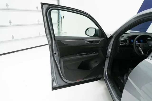 2026 Volkswagen Atlas Cross Sport SE w/Tech - Photo 13