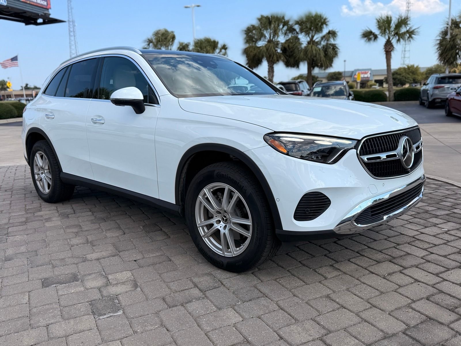 Certified Used 2025 MANUFAKTUR Moonlight White Metallic Mercedes-Benz GLC 300 image 7