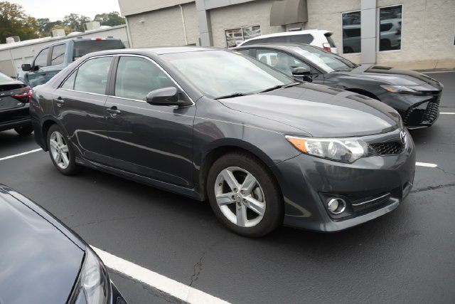 Used 2012 Gray Toyota SE image 3