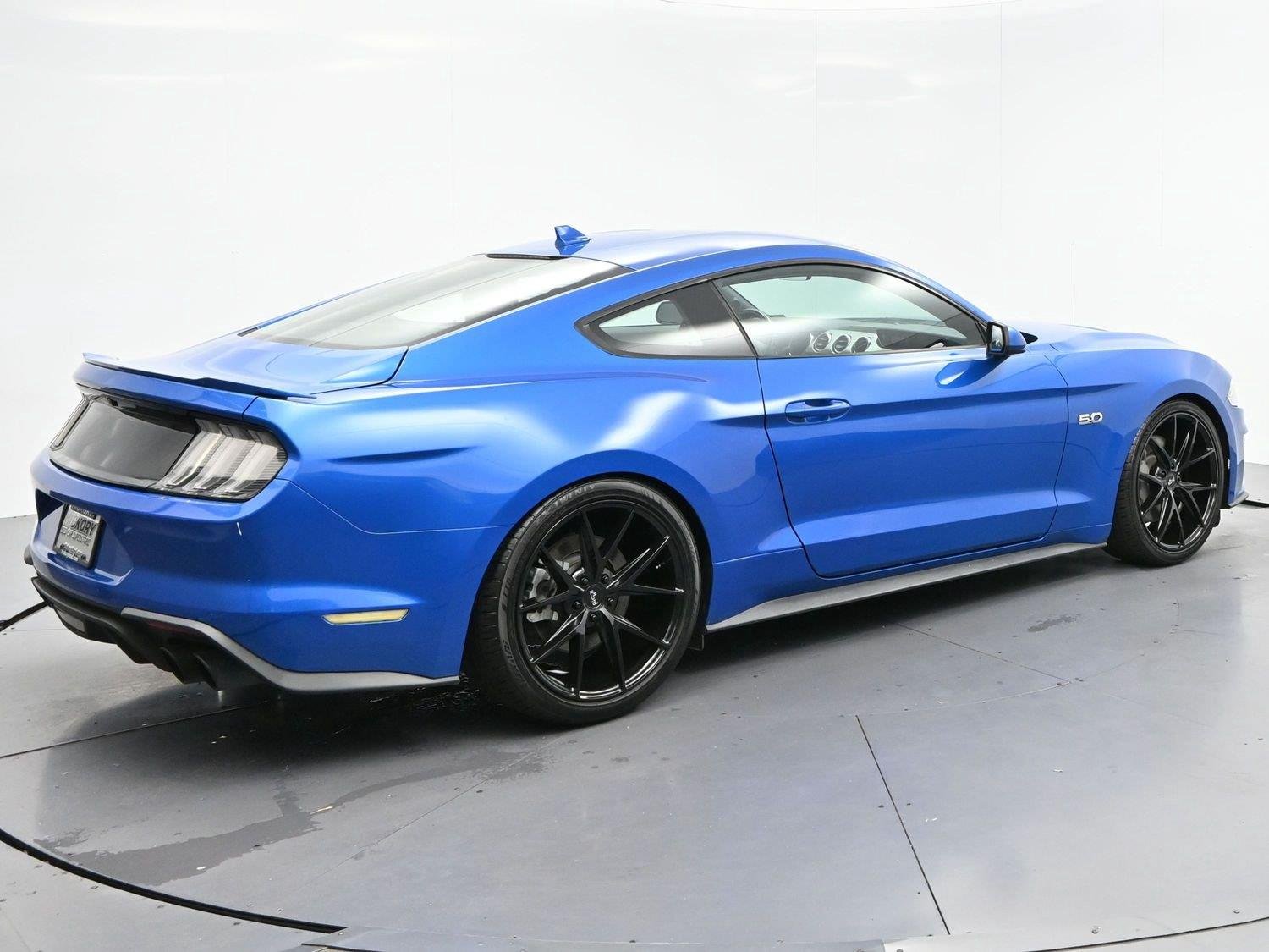 Used 2021 Velocity Blue Ford GT image 7