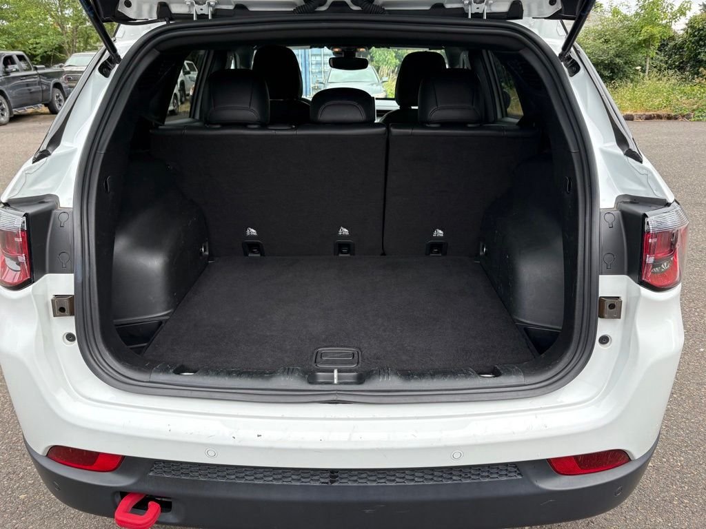 Used 2024 White Jeep Trailhawk image 22