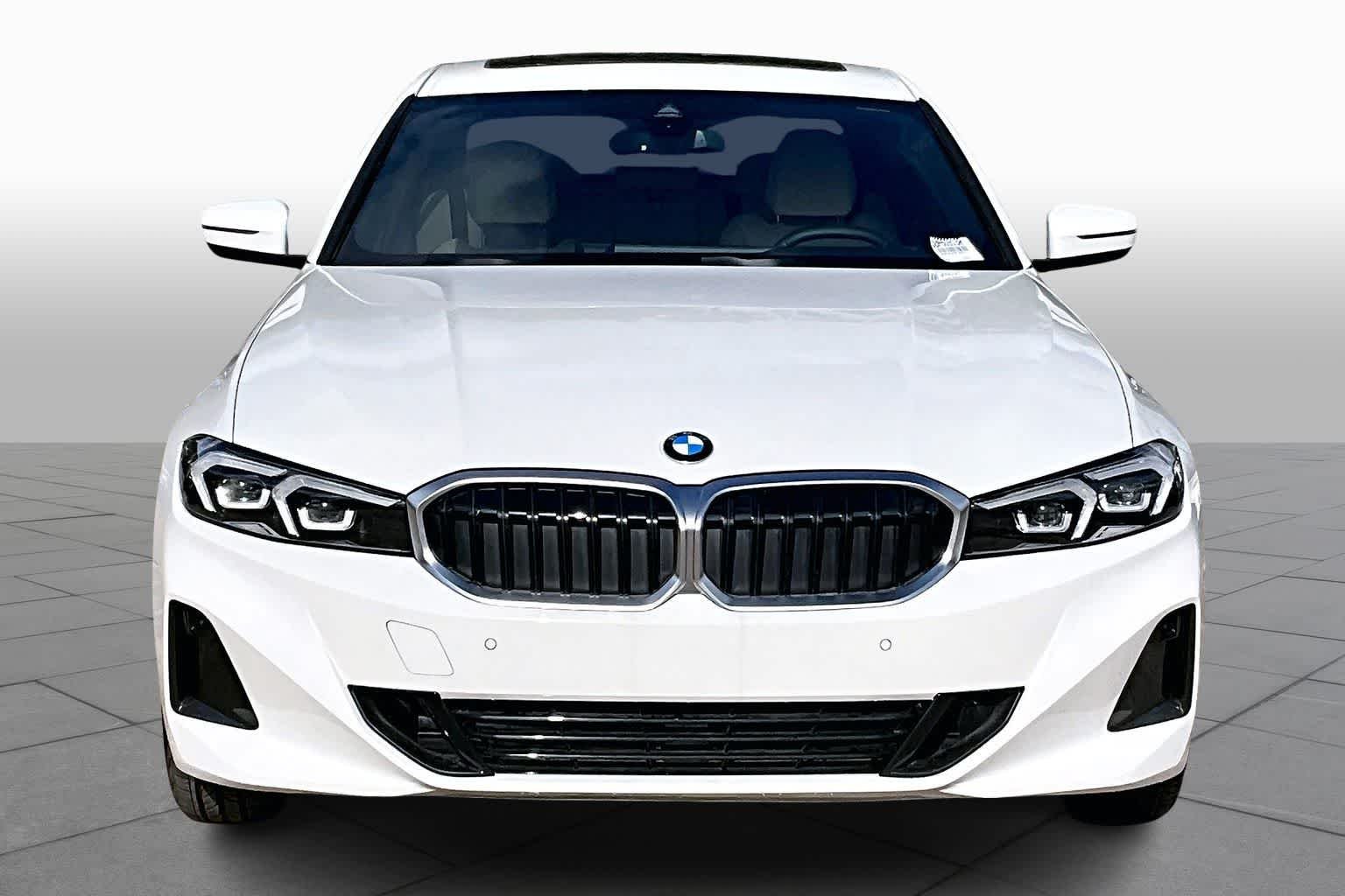 Used 2025 Alpine White BMW 330i image 3