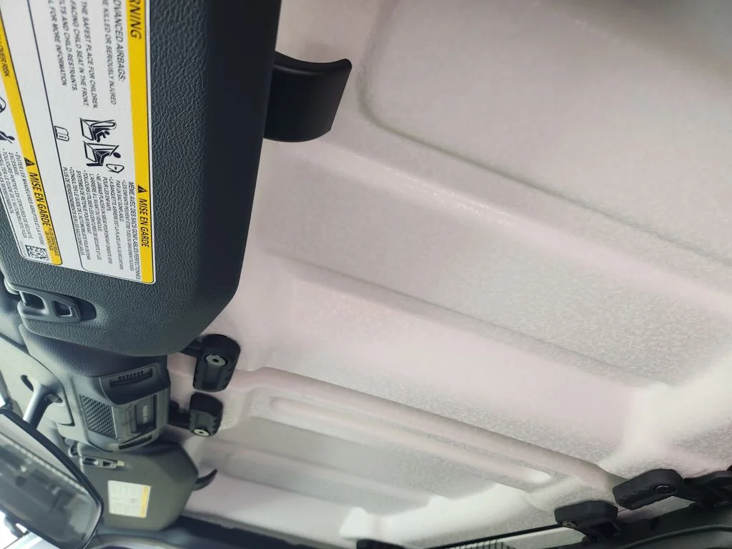 New 2026 Bright White Clear-Coat Exterior Paint Jeep Sport image 18