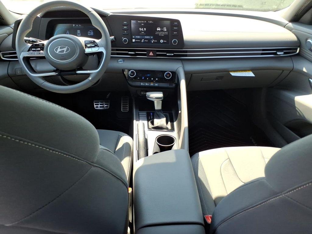 New 2026 Silver Hyundai SEL Sport image 12