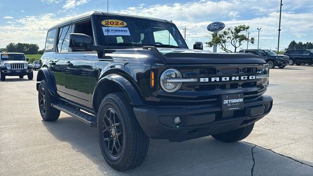 Used 2024 Black Ford Outer Banks image 2