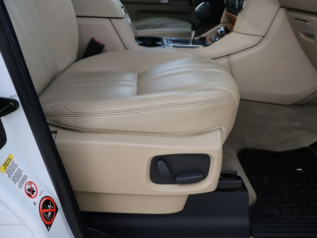 Used 2012  Land Rover HSE image 12