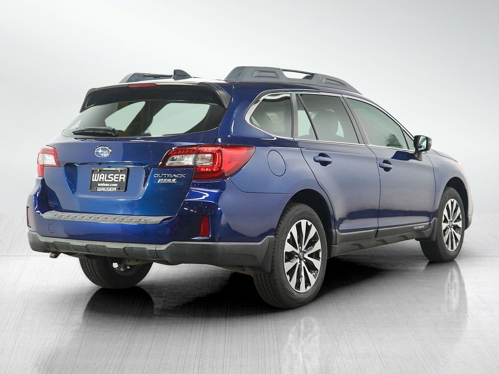 Used 2016 Lapis Blue Pearl Subaru 2.5i image 5