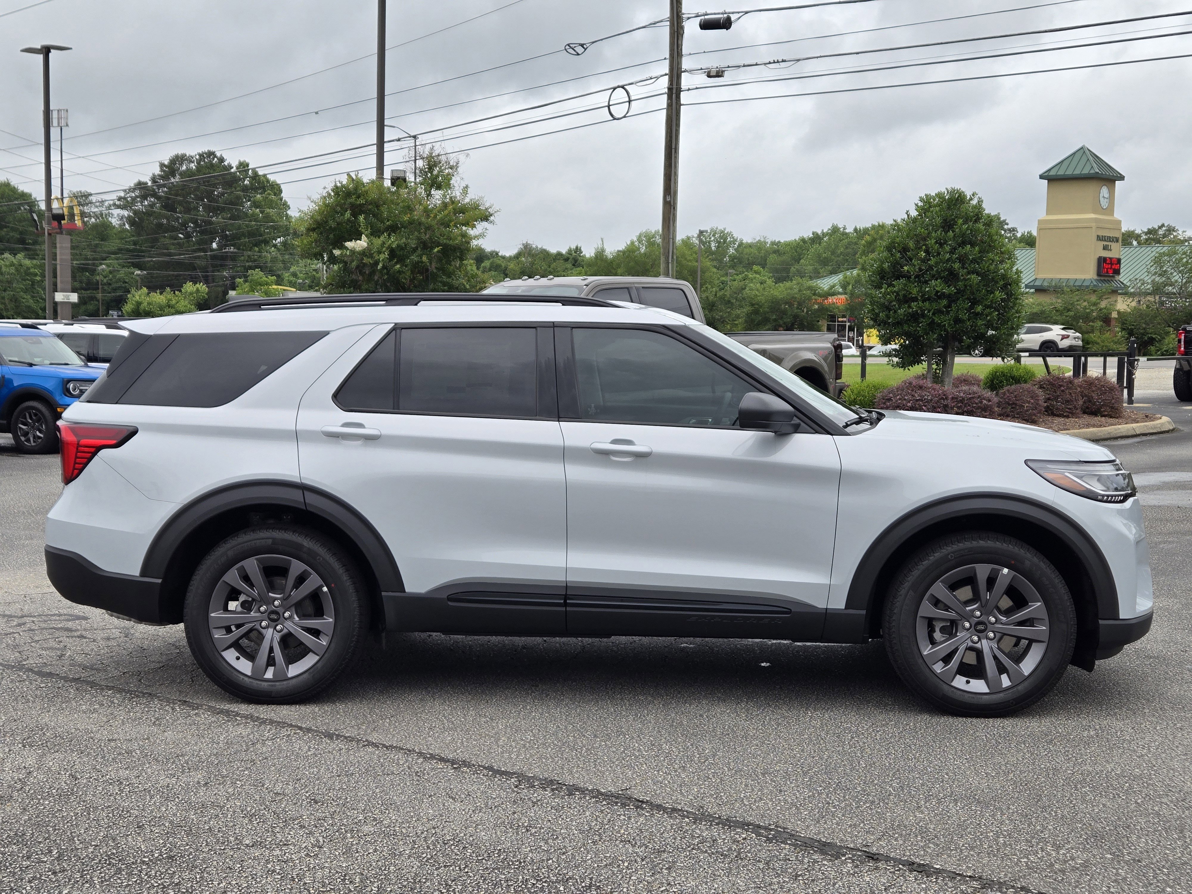 New 2026 Space White Metallic FORD Active image 7