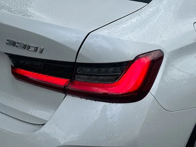 2024 BMW 3 Series 330i - Photo 27