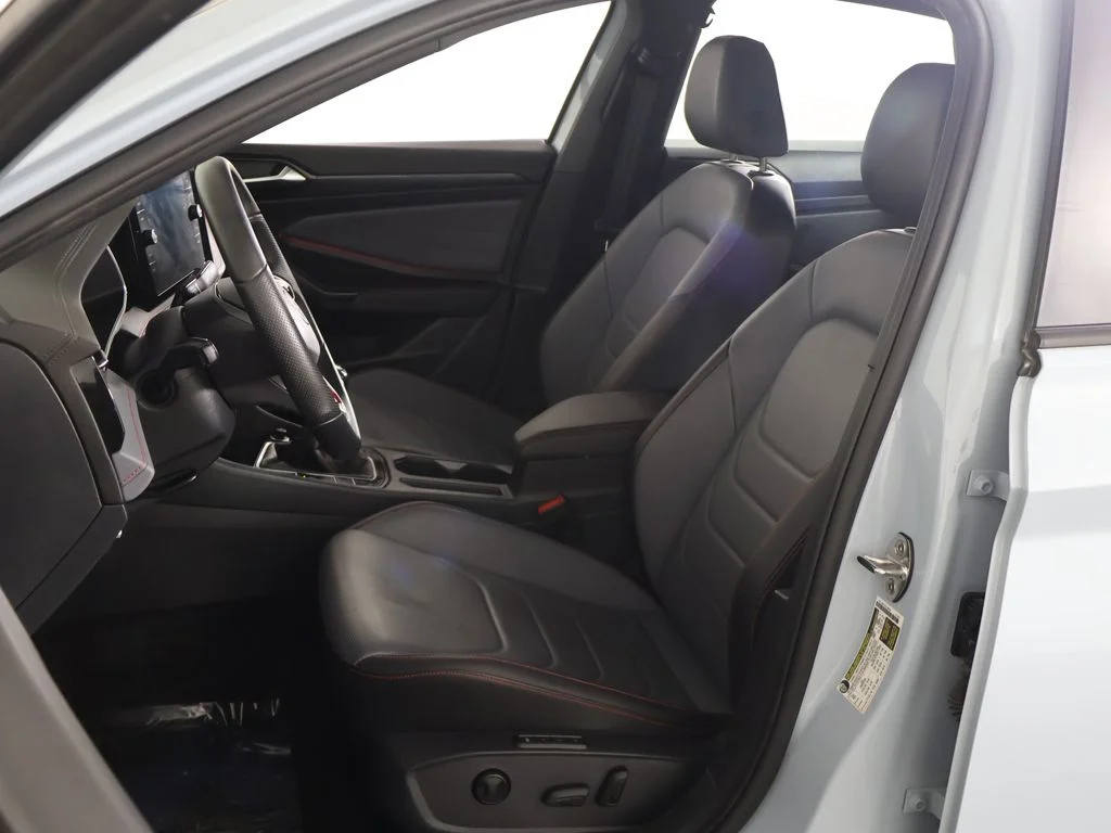 Used 2025 Gray Volkswagen 2.0T Autobahn image 26