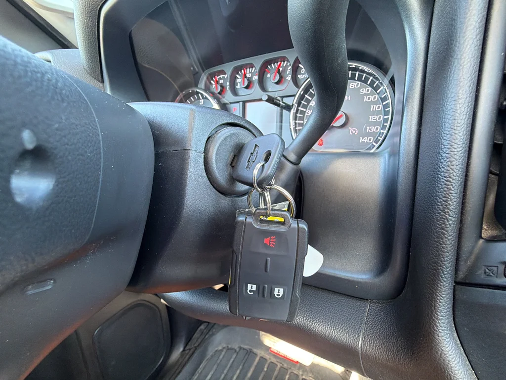 Used 2018 Red Chevrolet Work Truck image 13