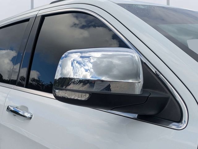 Used 2018 White Jeep Limited image 10