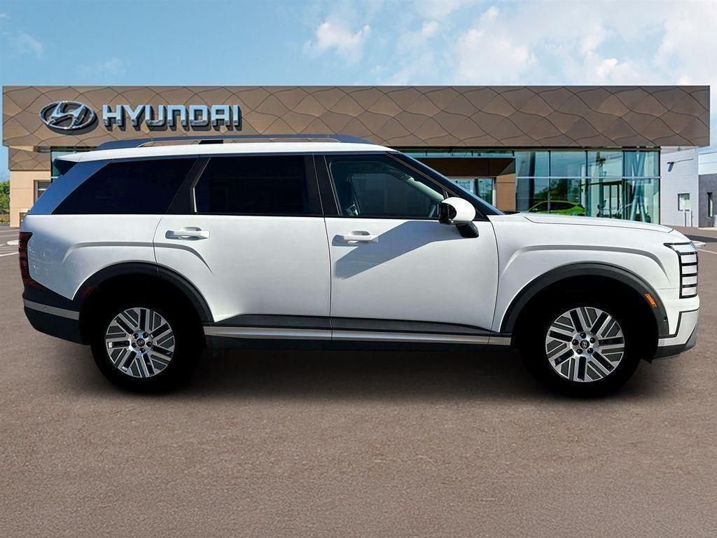 New 2026 White Hyundai SEL Premium image 9
