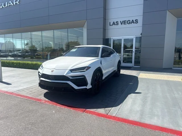 2022 Lamborghini Urus 4.0 V8's photo